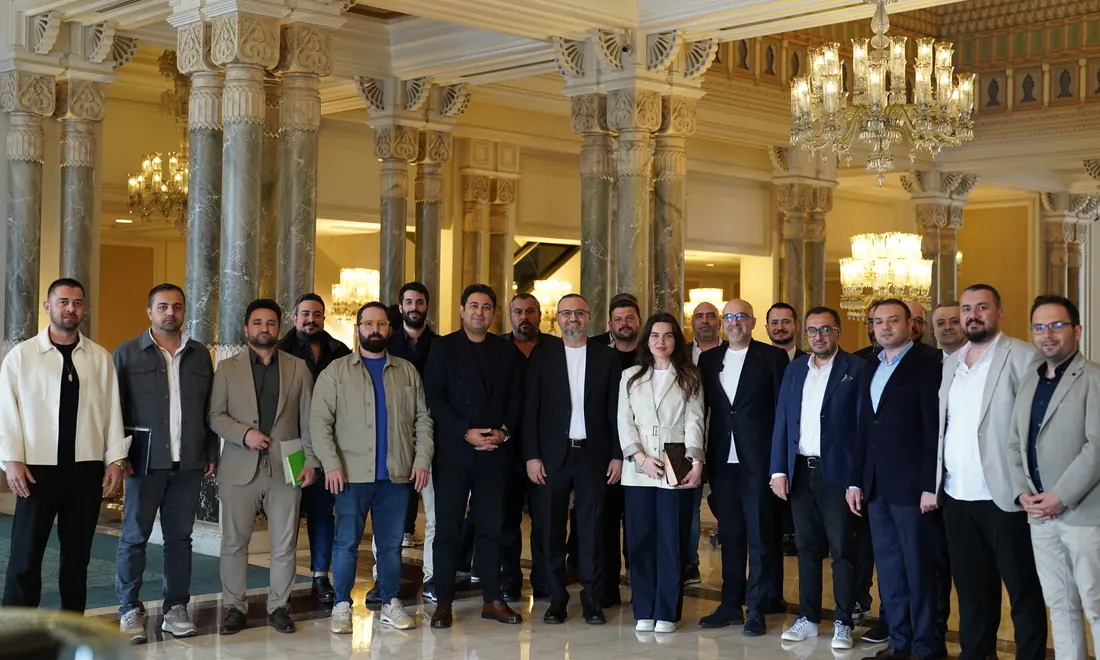 Çırağan Sarayı'nda çalıştay katılımcıları