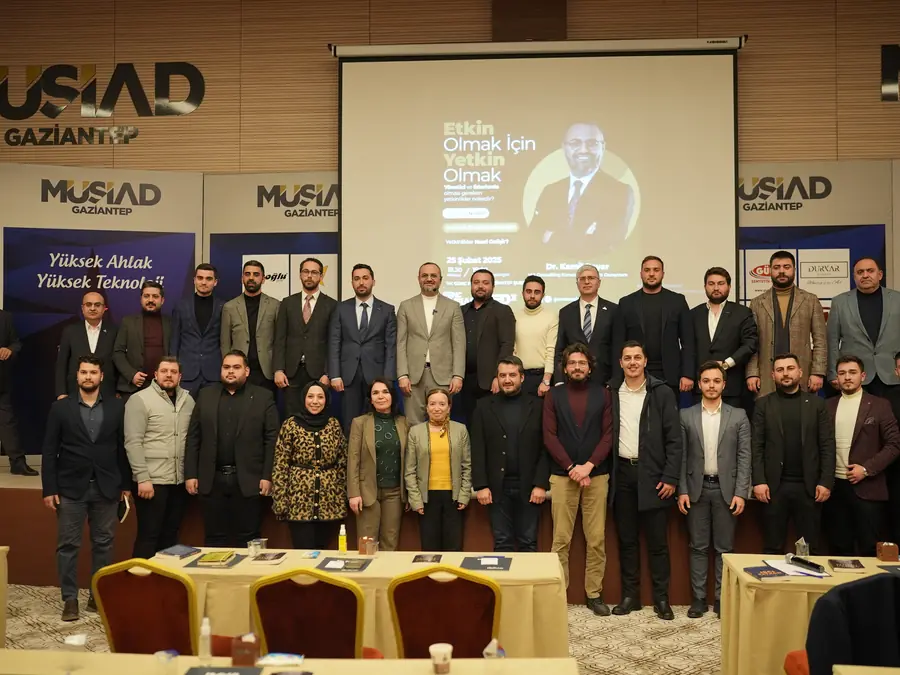 Bayar Danışmanlık Grubu konferansından katılımcılar